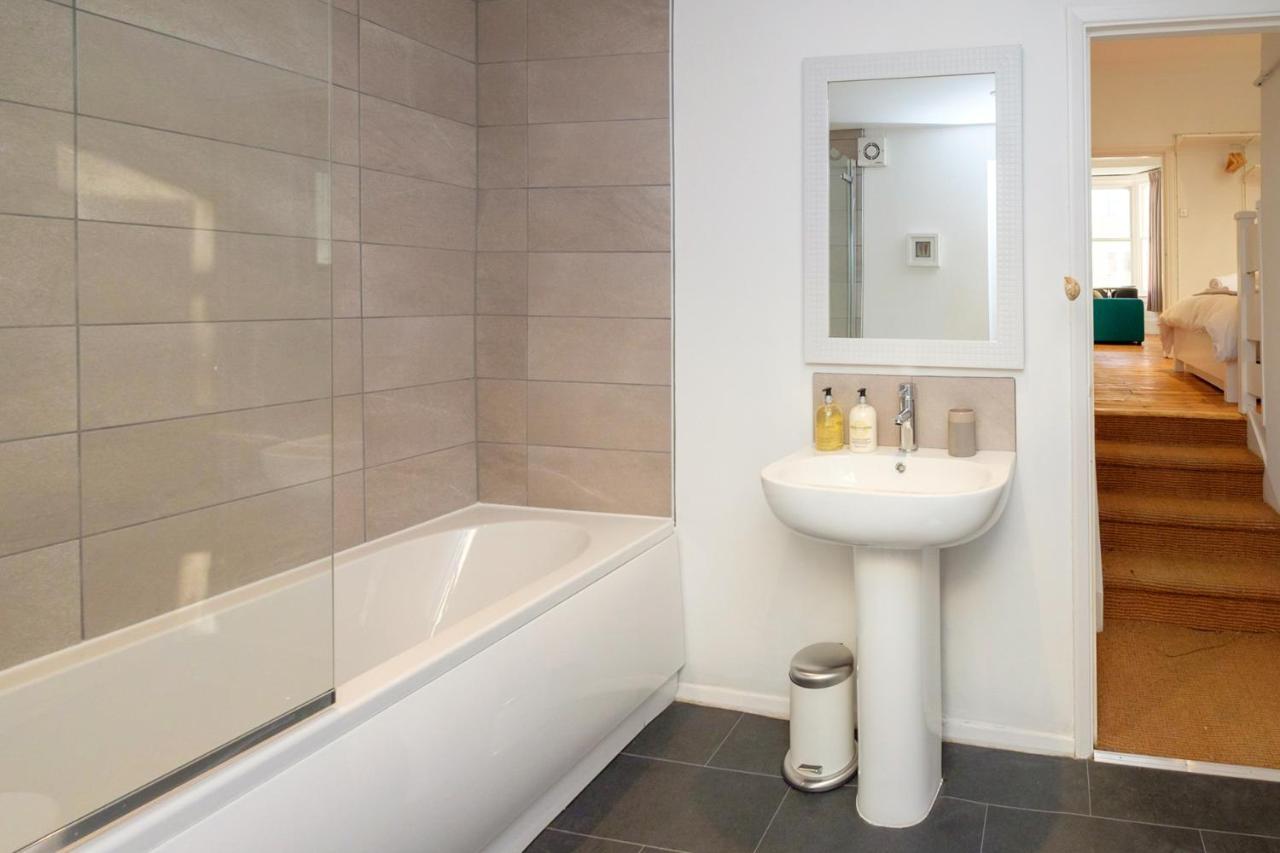 Central Garden Apartment Brighton Екстериор снимка